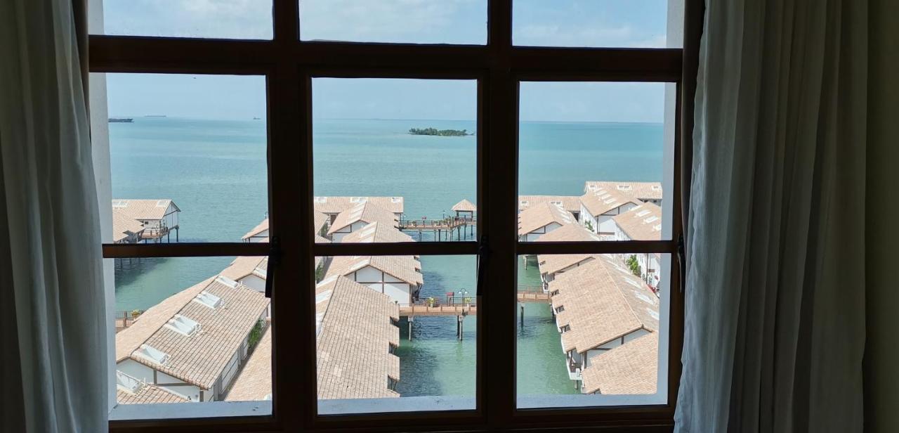 Water Chalet Or Premium Tower Seaview Port Dickson , Private Room Экстерьер фото