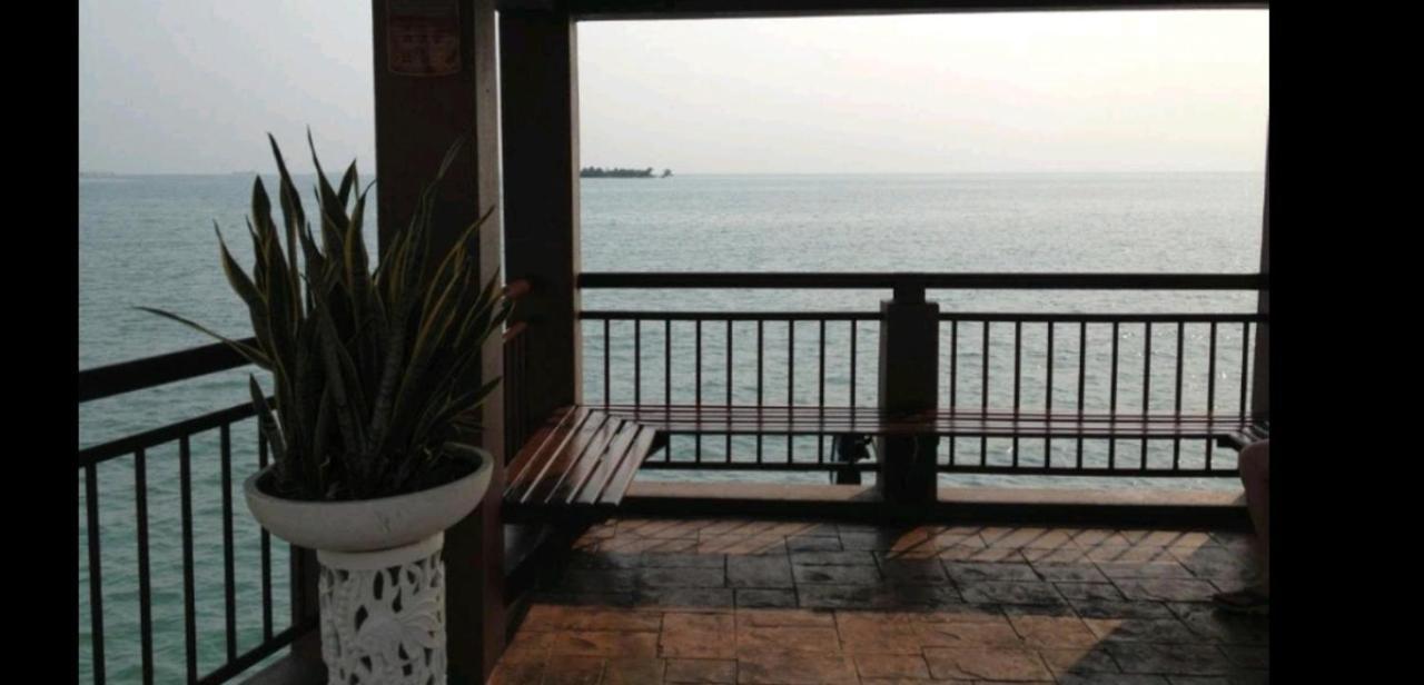 Water Chalet Or Premium Tower Seaview Port Dickson , Private Room Экстерьер фото