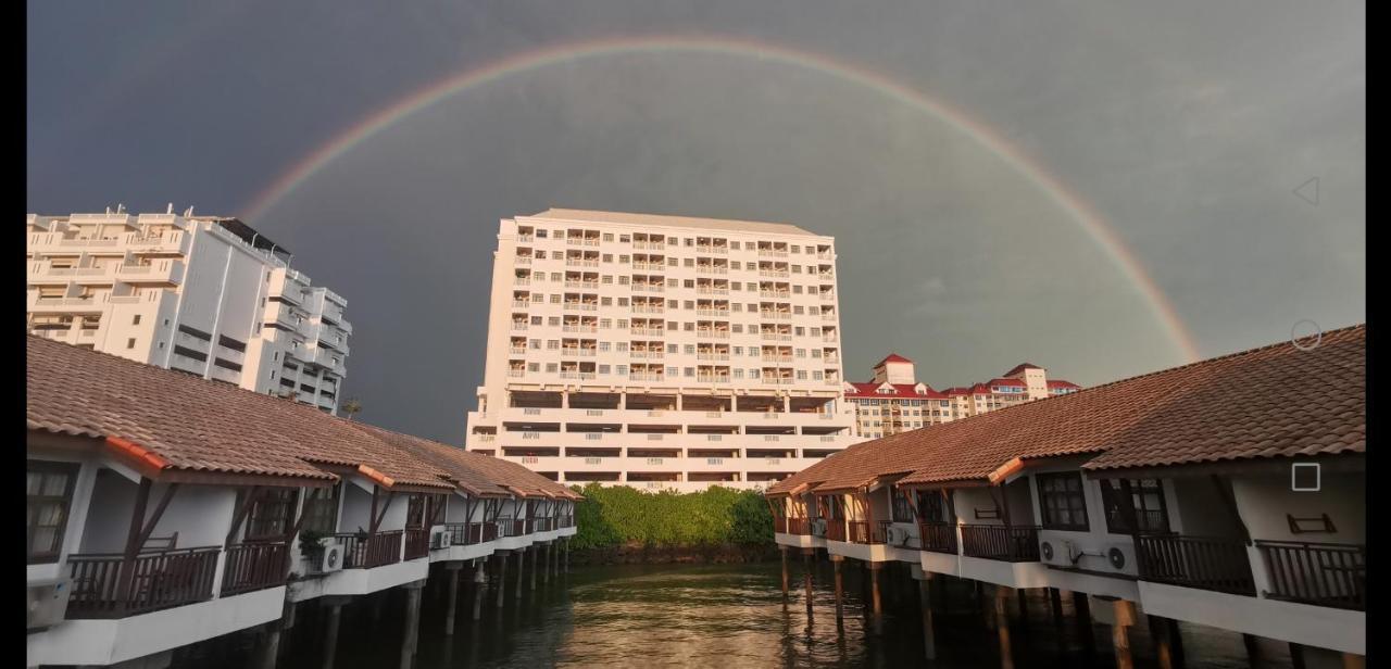 Water Chalet Or Premium Tower Seaview Port Dickson , Private Room Экстерьер фото